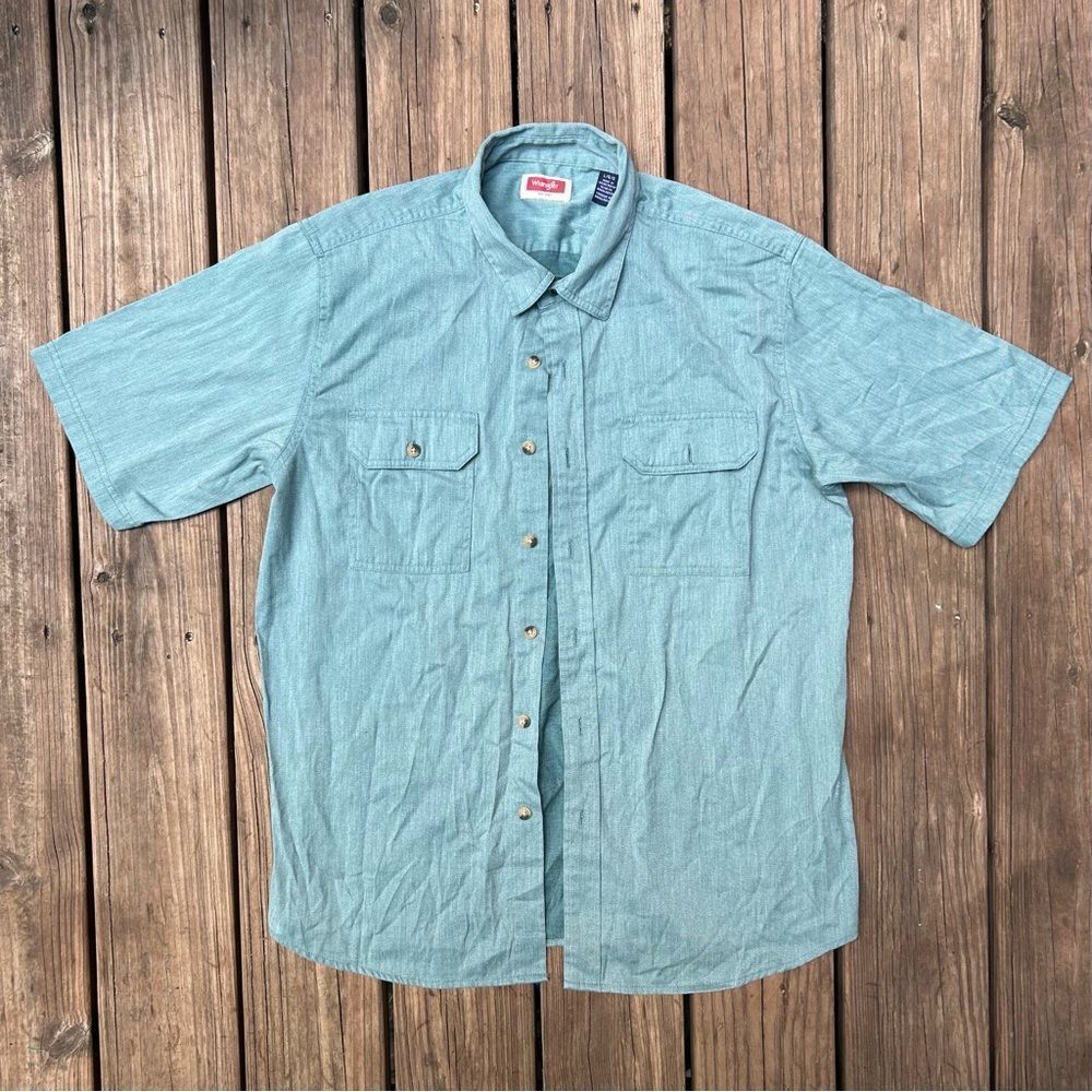 Wrangler Men’s Button Down Short Sleeve Shirt
